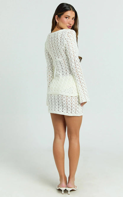Henrietta Top - Long Sleeve Button Front V Neck Knit Top in Off White