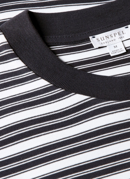 Men's Relaxed Fit Heavyweight T-shirt in White/Navy